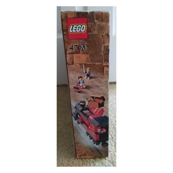 NIB Lego Hogwarts Express #4708 - Picture 2 of 4